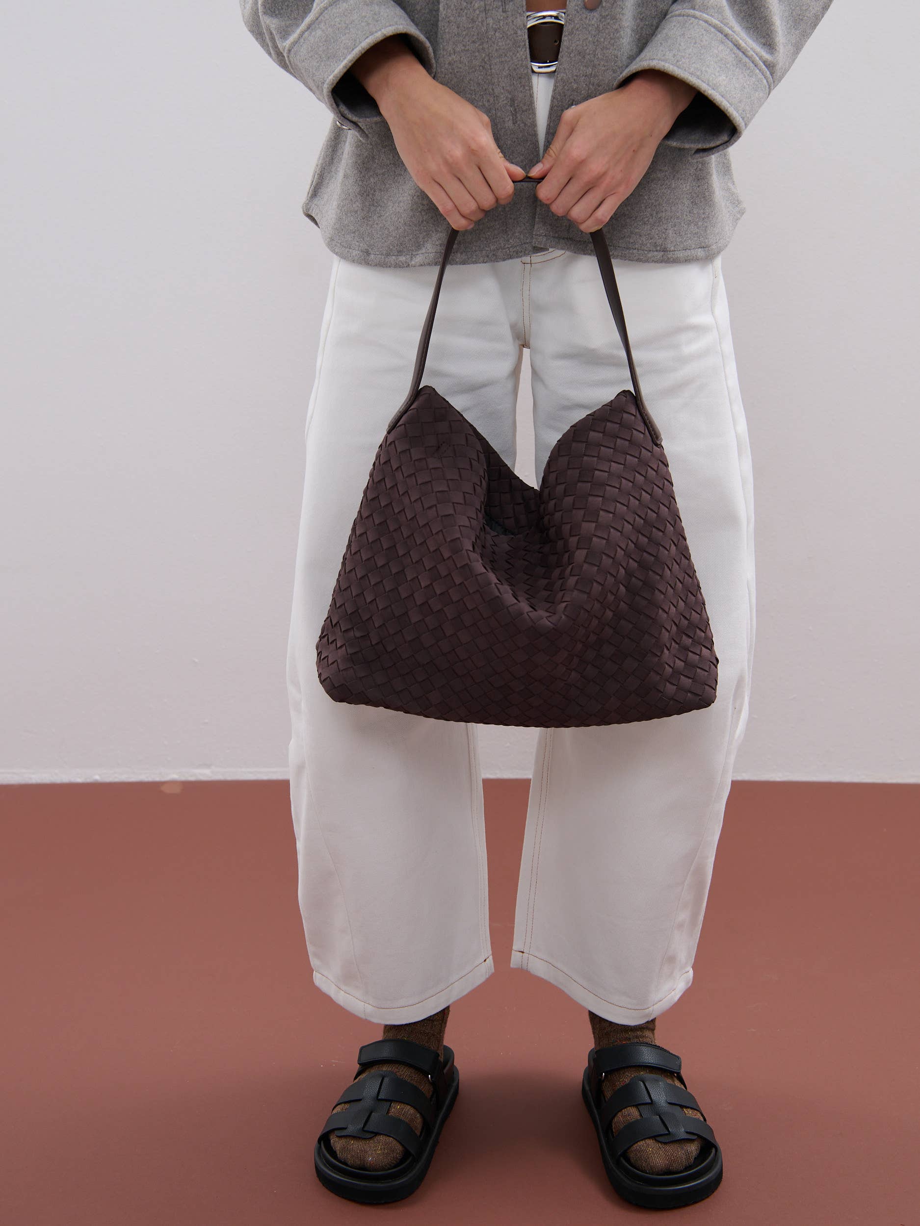 Calla Woven Handbag in Brown