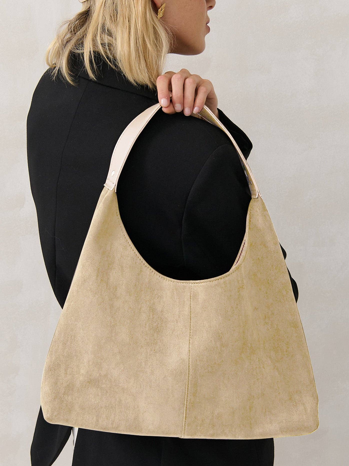 Kenny Suede Bag in Beige