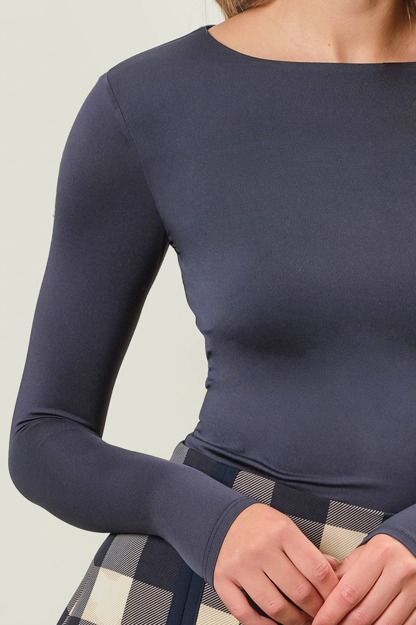 Round Neck Long Sleeve Fitted Top