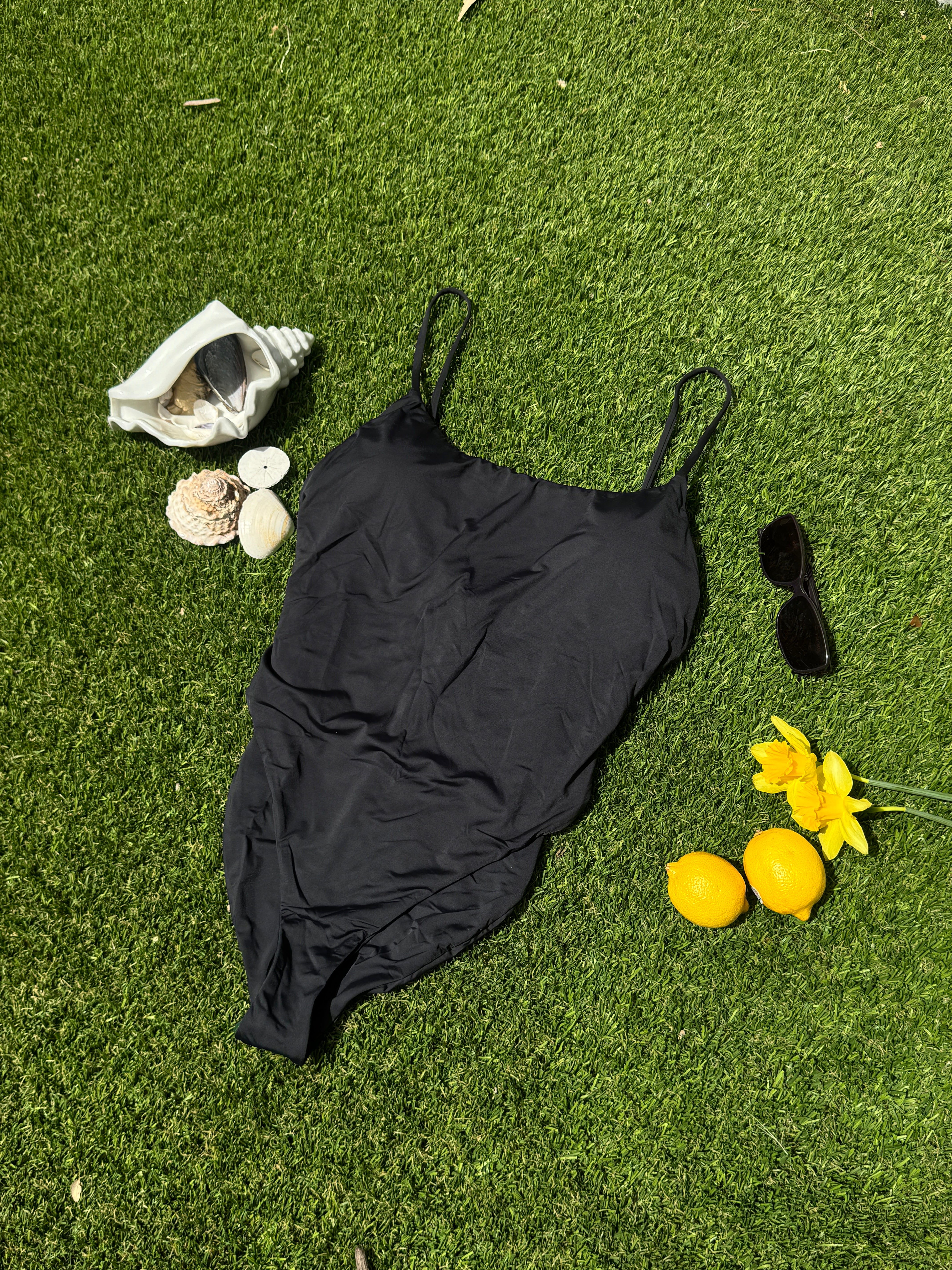 Star Scoop One Piece - Black